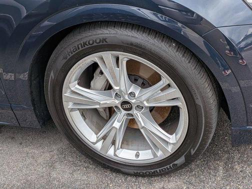 2023 Audi Q8 55 Prestige