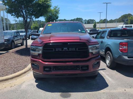 Delmonico Red Pearlcoat 2022 RAM 2500 Laramie Crew Cab 4x4 6'4' Box
