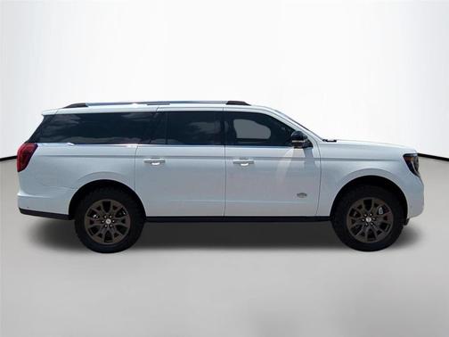 Star White Metallic Tri-Coat 2025 Ford Expedition Max King Ranch