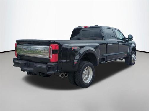 Agate Black Metallic 2025 Ford F-450 Platinum