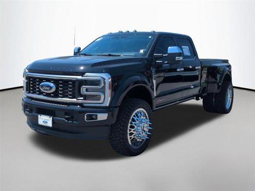 Agate Black Metallic 2025 Ford F-450 Platinum