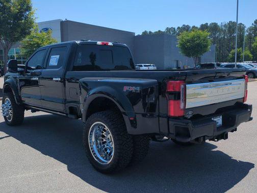 Agate Black Metallic 2025 Ford F-450 Platinum