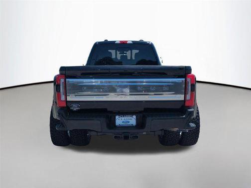 Agate Black Metallic 2025 Ford F-450 Platinum