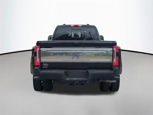 Agate Black Metallic 2025 Ford F-450 Platinum