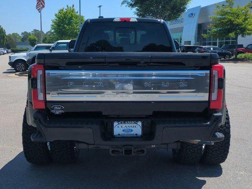 Agate Black Metallic 2025 Ford F-450 Platinum