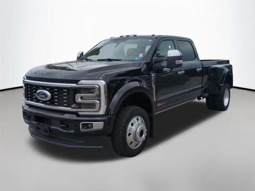 Agate Black Metallic 2025 Ford F-450 Platinum
