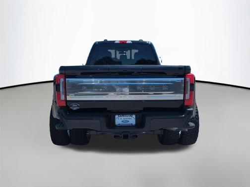 Agate Black Metallic 2025 Ford F-450 Platinum