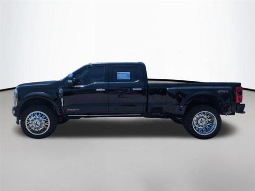 Agate Black Metallic 2025 Ford F-450 Platinum