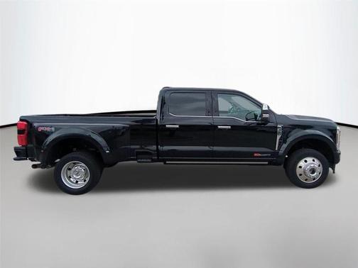 Agate Black Metallic 2025 Ford F-450 Platinum