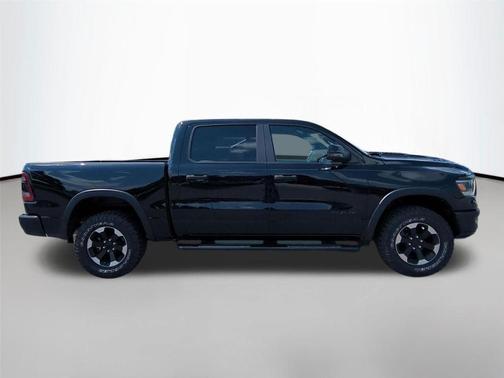 Diamond Black Crystal Pearlcoat 2023 RAM 1500 Rebel