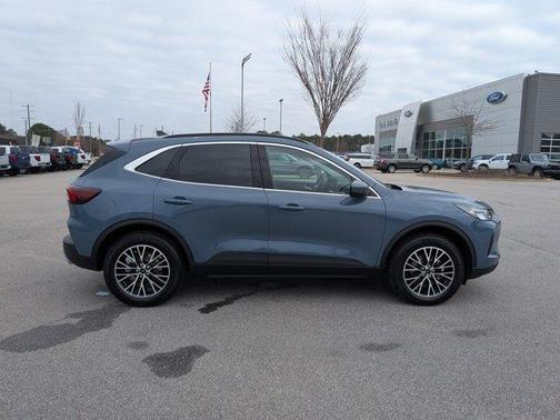 2026 Ford Escape PHEV Base