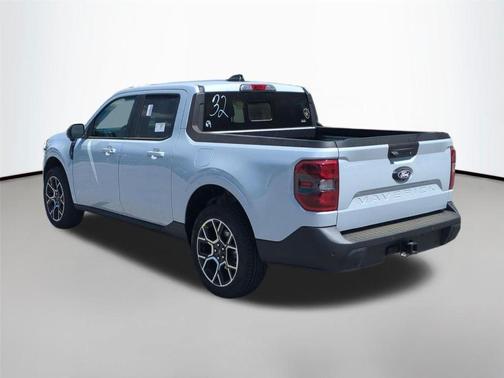 Space White Metallic 2026 Ford Maverick Lariat