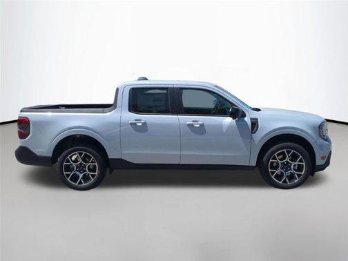 Space White Metallic 2026 Ford Maverick Lariat