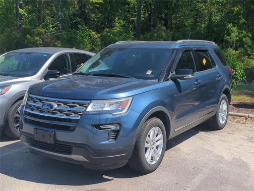Blue Metallic 2018 Ford Explorer XLT