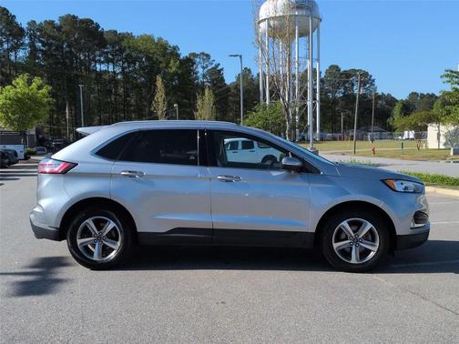 Iconic Silver Metallic 2020 Ford Edge SEL