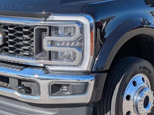 2023 Ford F-450 Lariat