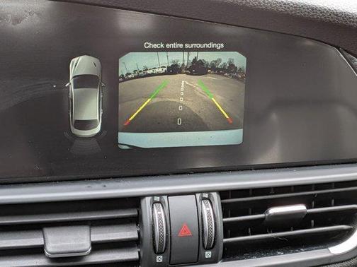 2019 Alfa Romeo Giulia Base