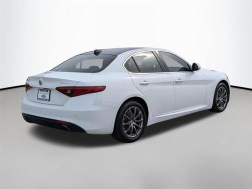 2019 Alfa Romeo Giulia Base