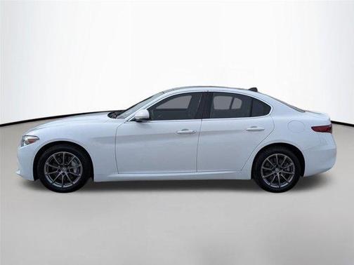 2019 Alfa Romeo Giulia Base