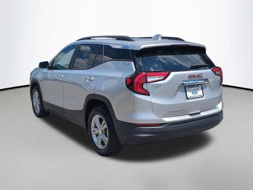 Quicksilver Metallic 2022 GMC Terrain SLE