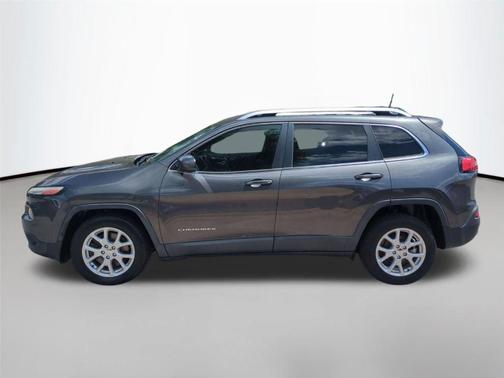 Granite Crystal Metallic Clearcoat 2016 Jeep Cherokee Latitude