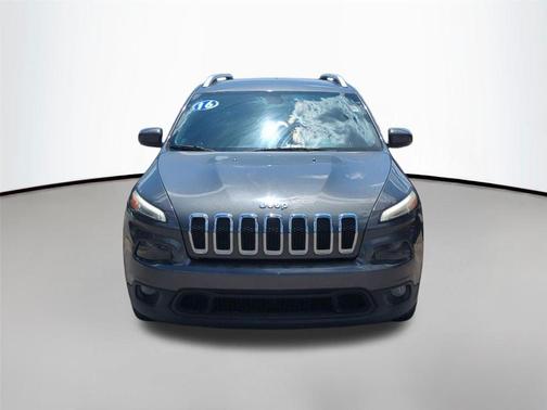 Granite Crystal Metallic Clearcoat 2016 Jeep Cherokee Latitude