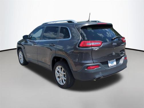 Granite Crystal Metallic Clearcoat 2016 Jeep Cherokee Latitude