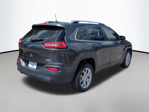 Granite Crystal Metallic Clearcoat 2016 Jeep Cherokee Latitude