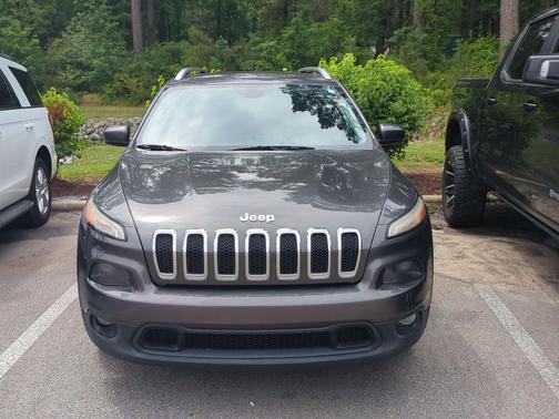 Granite Crystal Metallic Clearcoat 2016 Jeep Cherokee Latitude
