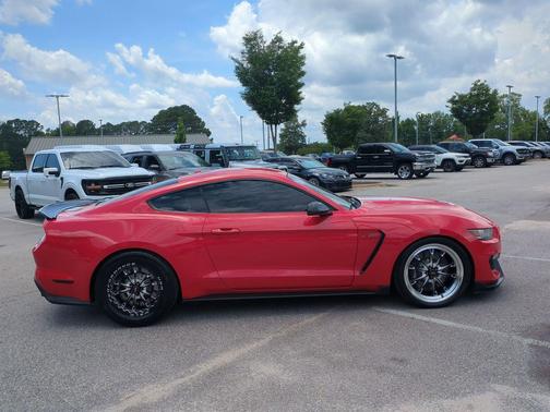 Race Red 2016 Ford Shelby GT350 Base