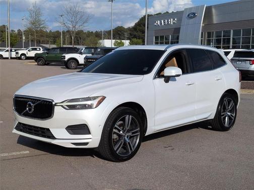 2019 Volvo XC60 T5 Momentum