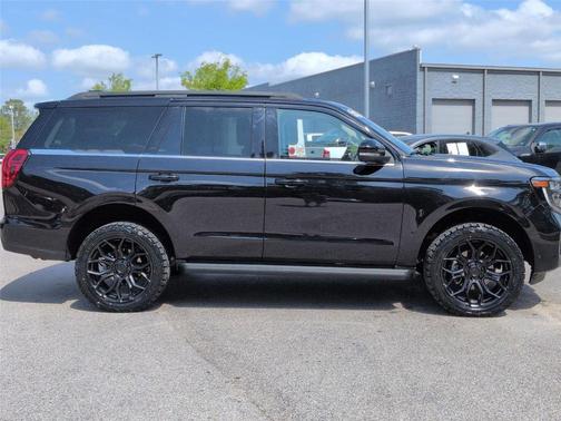 Black Metallic 2025 Ford Expedition Active