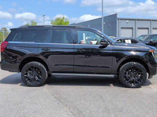 Black Metallic 2025 Ford Expedition Active