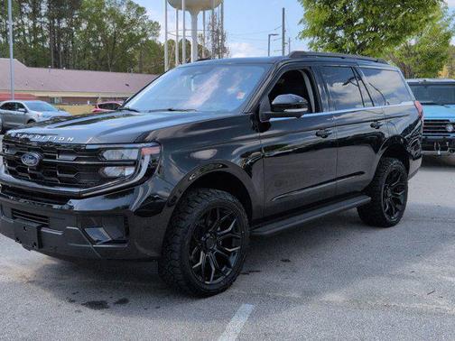 Black Metallic 2025 Ford Expedition Active