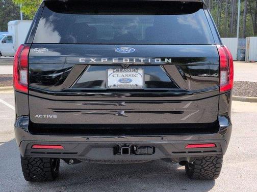 Black Metallic 2025 Ford Expedition Active