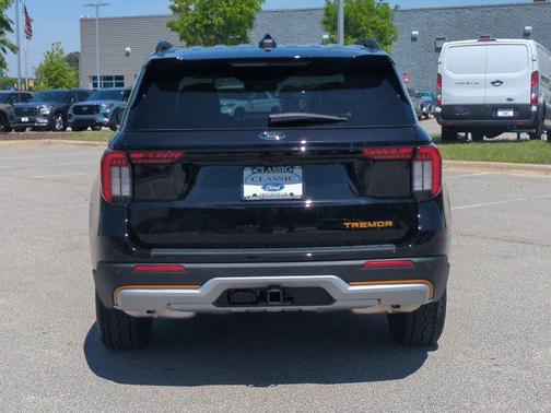 Agate Black Metallic 2026 Ford Explorer Tremor