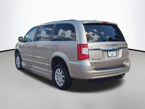 Cashmere/Sandstone Pearlcoat 2016 Chrysler Town & Country Touring