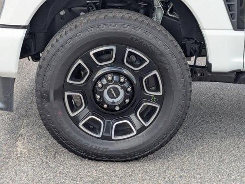 2025 Ford F-250 Platinum