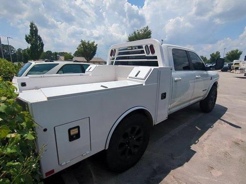 Bright White Clearcoat 2022 RAM 2500 Laramie Crew Cab 4x4 6'4' Box