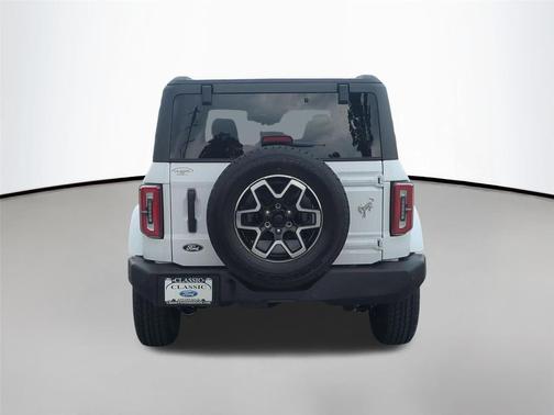 Oxford White 2026 Ford Bronco Outer Banks