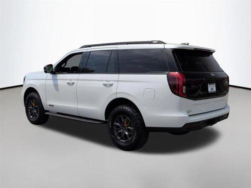Star White Metallic Tri-Coat 2026 Ford Expedition Tremor