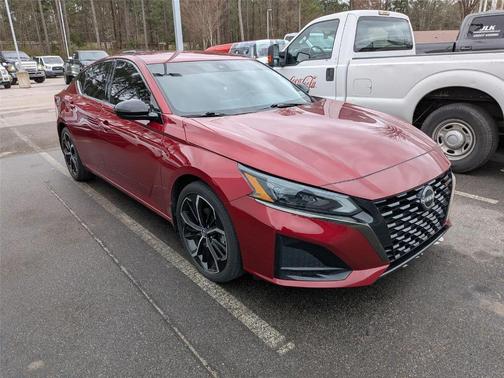 2023 Nissan Altima SR FWD