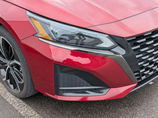 2023 Nissan Altima SR FWD