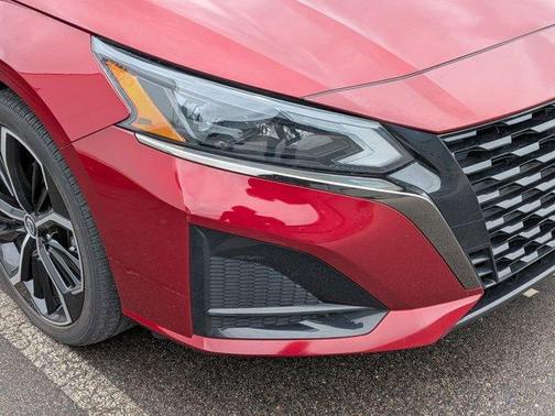 2023 Nissan Altima SR FWD