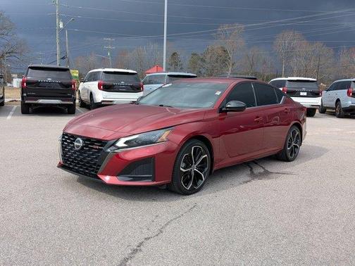 2023 Nissan Altima SR FWD