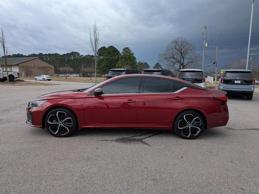 2023 Nissan Altima SR FWD