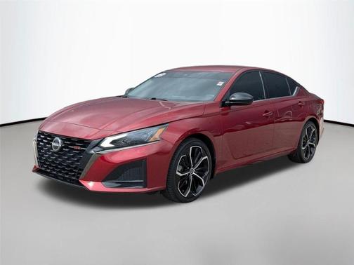 2023 Nissan Altima SR FWD