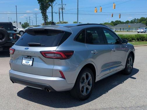 Iconic Silver Metallic 2024 Ford Escape ST-Line