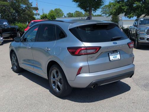 Iconic Silver Metallic 2024 Ford Escape ST-Line