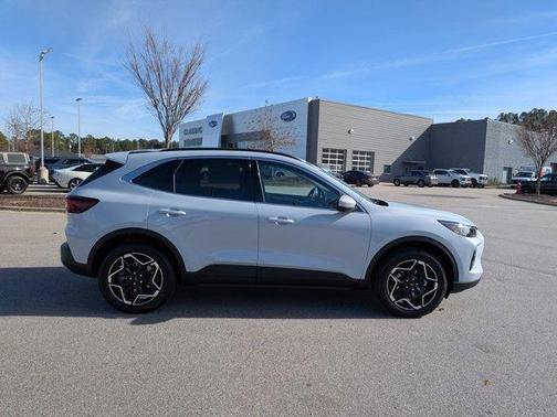 2026 Ford Escape Platinum